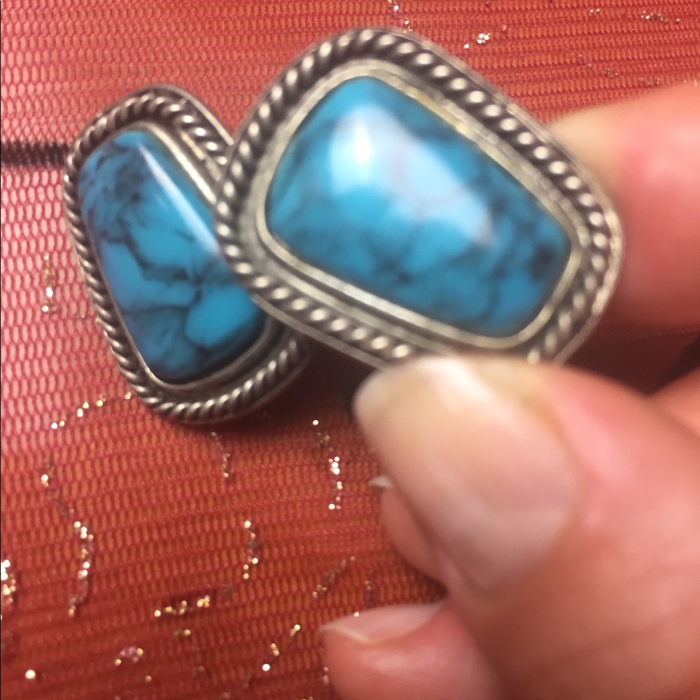 Earring - Picture 3 of 3